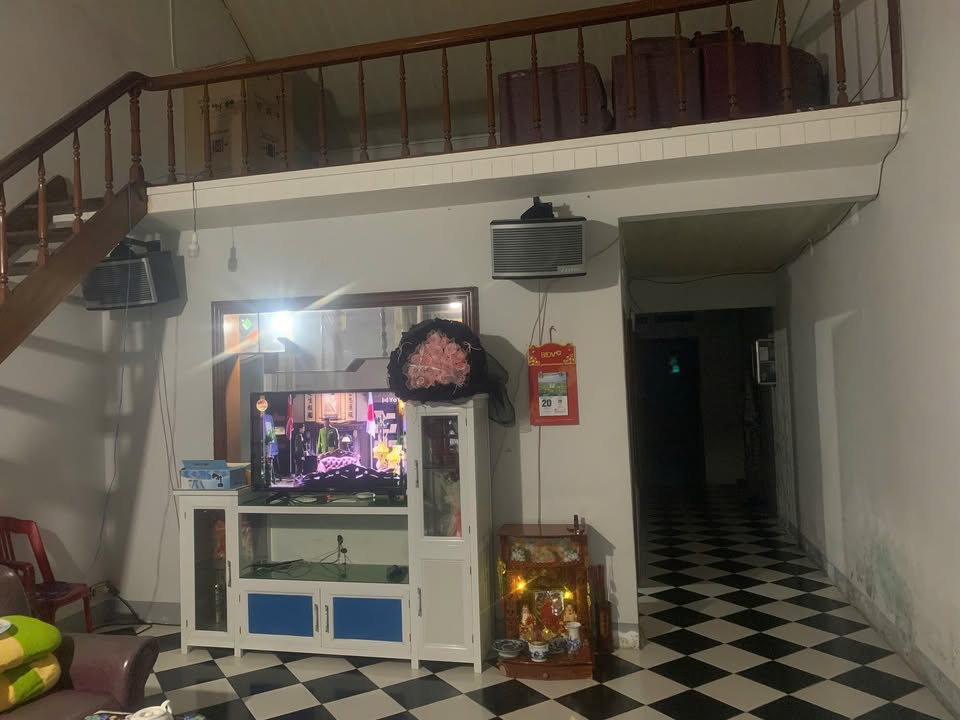 Nhà cấp 4 gác lửng đường Bà Huyện Thanh Quan, Tuy Hòa 100m² giá 2.8 tỷ - Thương lượng nhẹ!