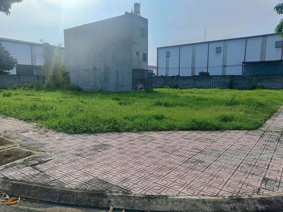 Lô đất mặt tiền kinh doanh Tân Hiệp 70m² giá 900 triệu - Sổ hồng riêng, thương lượng!