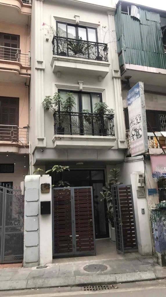 Nhà mặt tiền Trần Nhật Duật, phường Tân Định, quận 1, 76m² - Đầy đủ nội thất, vào ở ngay!