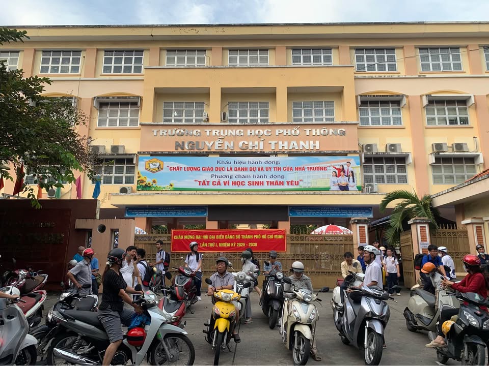 Nhà 2 tầng Tân Bình 52m² giá 7 tỷ - Hẻm ô tô an ninh, sổ đỏ chính chủ!