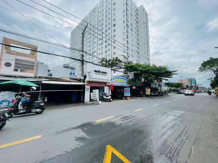 Nhà mặt tiền Bình Long Tân Phú 420m² giá 52 tỷ - Vị trí đắc địa cho đầu tư!