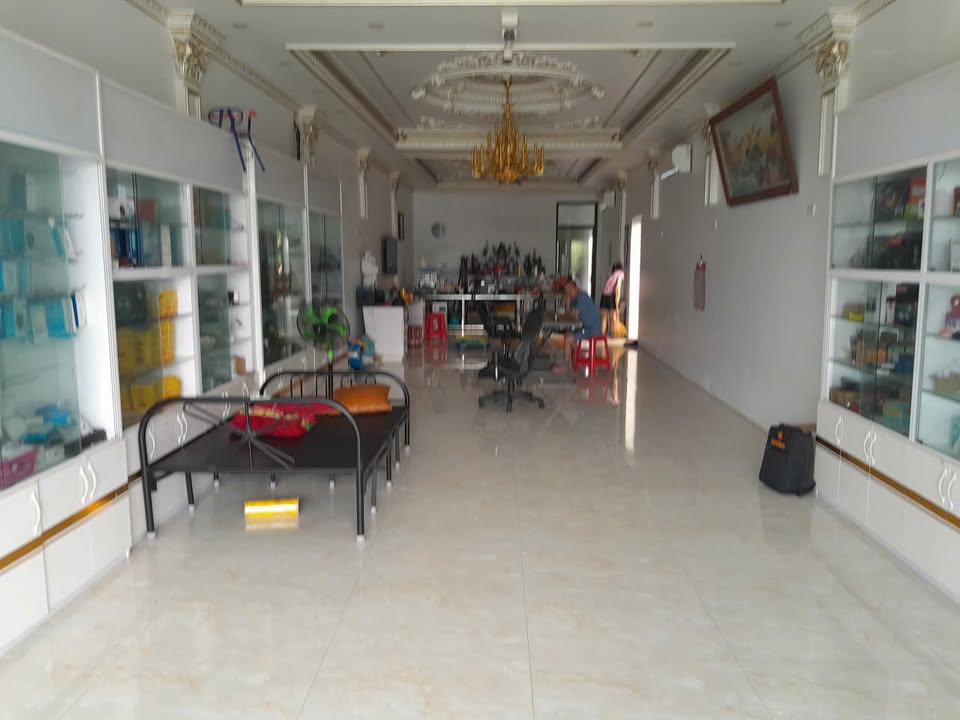 Nhà mặt tiền tại xã Hòa Hậu, huyện Lý Nhân, 192m² giá 4.2 tỷ - Kinh doanh thuận lợi!