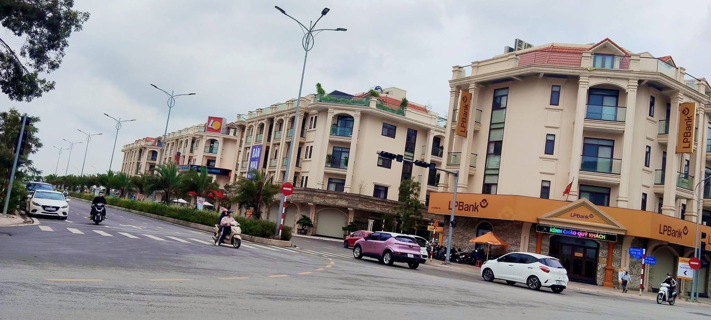 Nhà mặt phố Trần Phú Thường Tín 80m² giá 18.6 tỷ - Tiềm năng kinh doanh lớn!