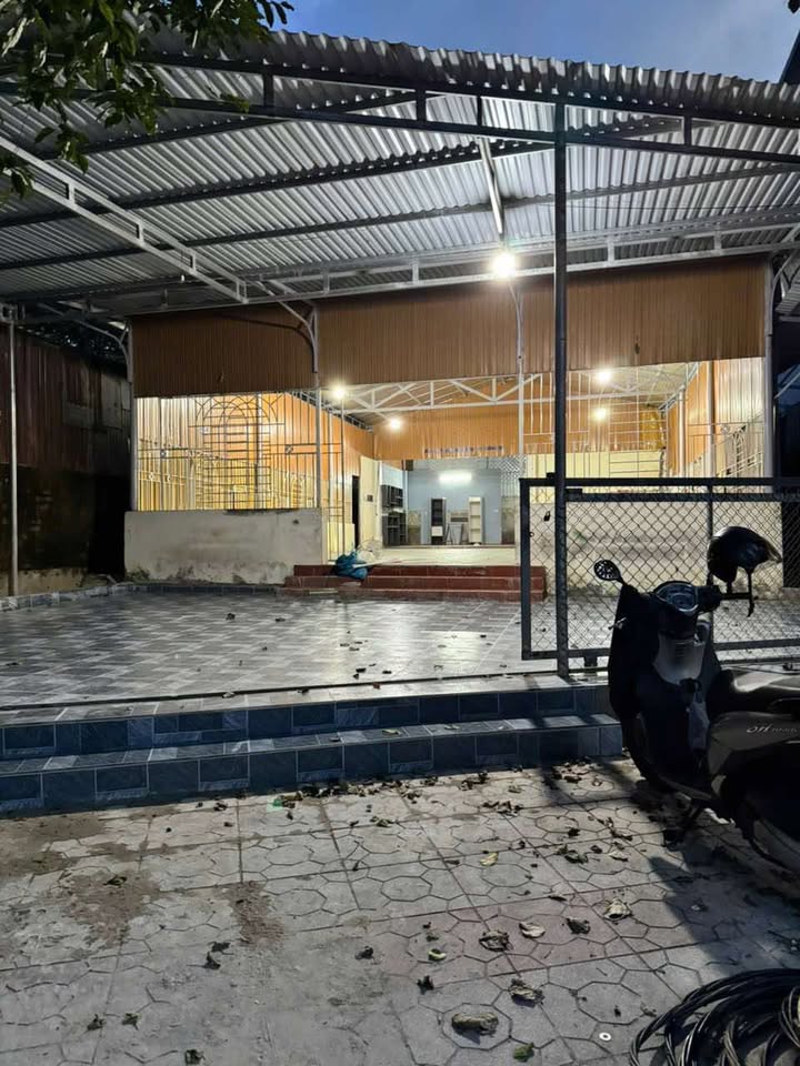 Cho thuê mặt bằng kinh doanh tại 33 Trường Chinh, Đông Hà - Diện tích 200m², giá thỏa thuận!