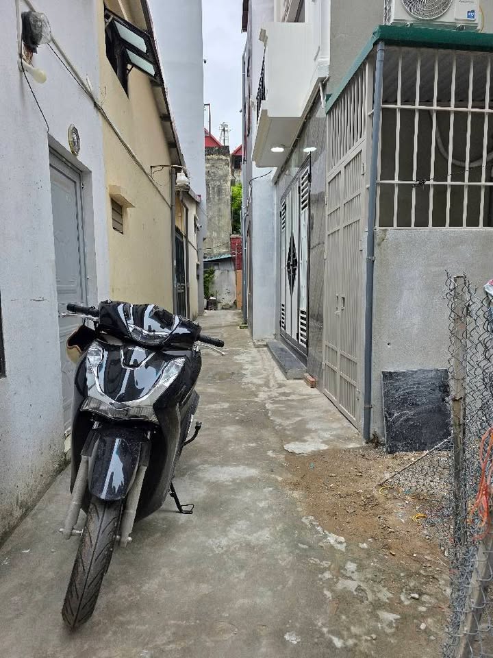 Đất Võ Chí Công Cầu Giấy 54m² giá 10 tỷ - Lô góc 3 mặt thoáng hiếm có!