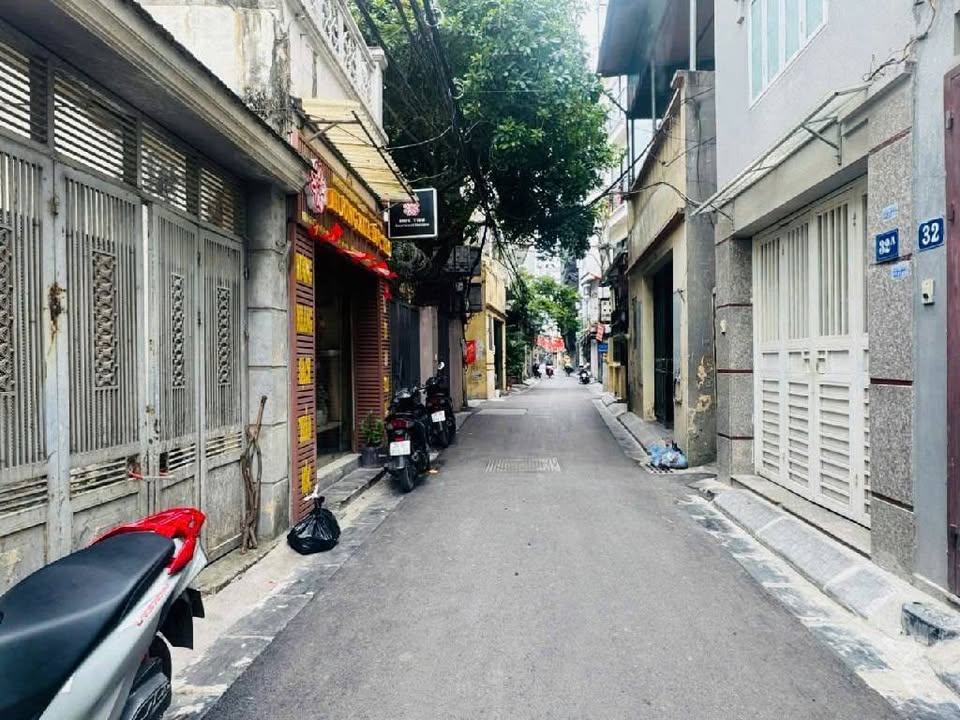 Lô đất Tứ Liên Tây Hồ 97m² giá 18 tỷ - Đầu tư sinh lời hấp dẫn!