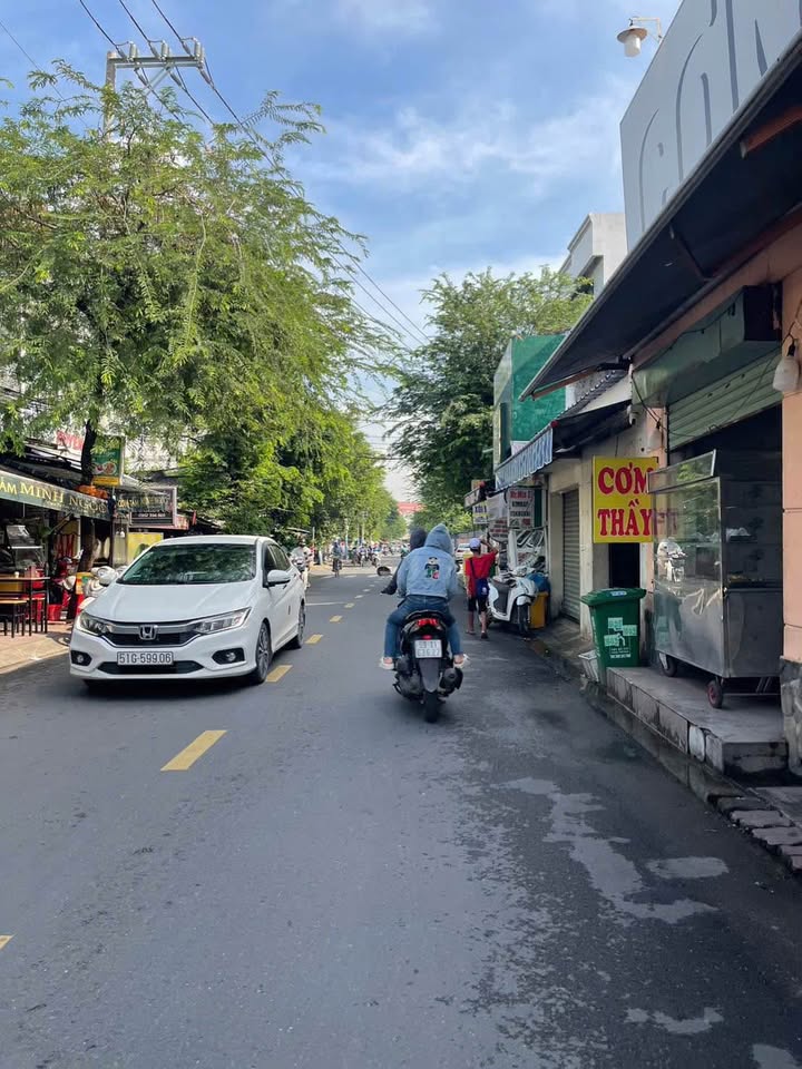Đất nền Phước Bình Quận 9, 160m² giá 11.5 tỷ - Lô góc 2 mặt tiền kinh doanh