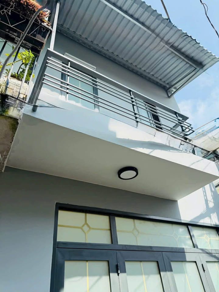 Nhà Hẻm Thông Xe Hơi Tại Tăng Nhơn Phú B, Quận 9 - 42m² chỉ 1.55 tỷ, Thương Lượng!