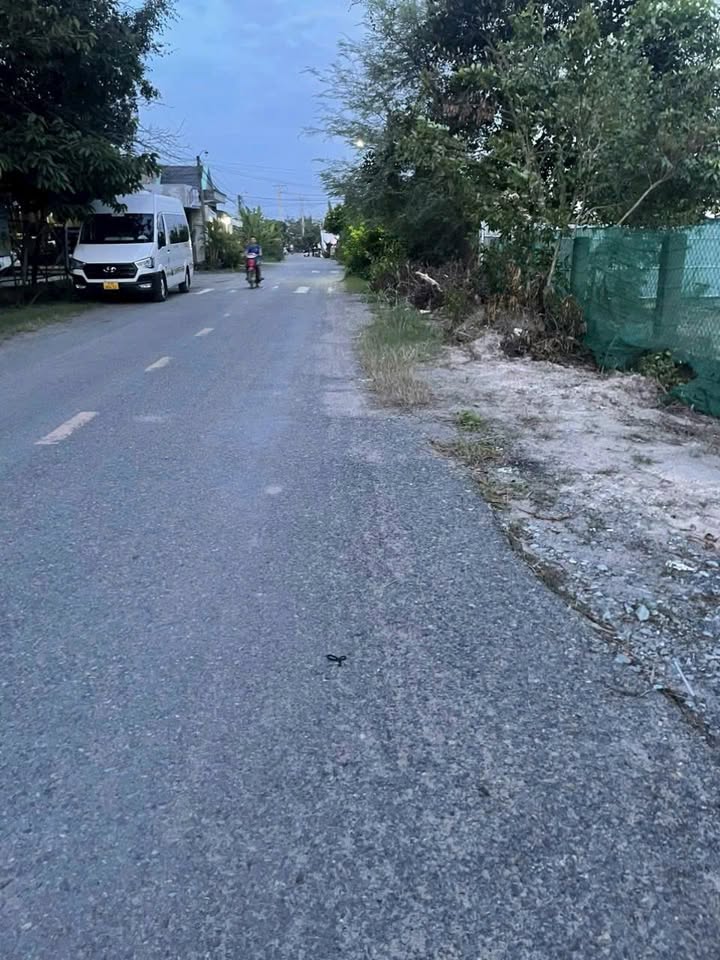 Đất thổ cư 2000m² mặt tiền đường nhựa Hòa Khánh Nam - Giá 7.5 tỷ hấp dẫn!