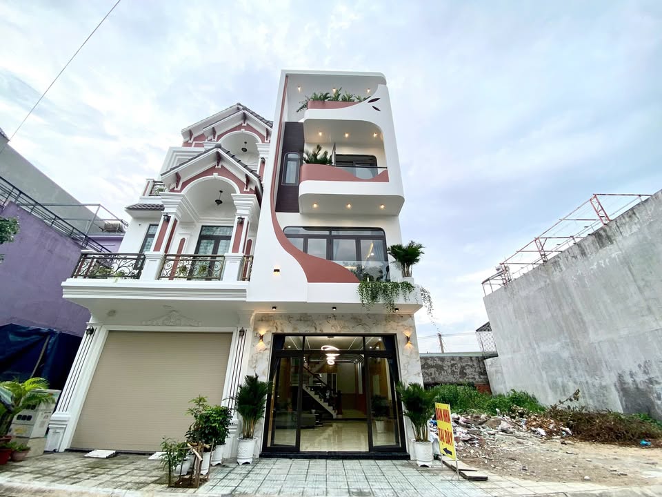 Nhà bán phố An Phú, Dĩ An 82.7m² giá 6.2 tỷ - Full nội thất sang trọng!