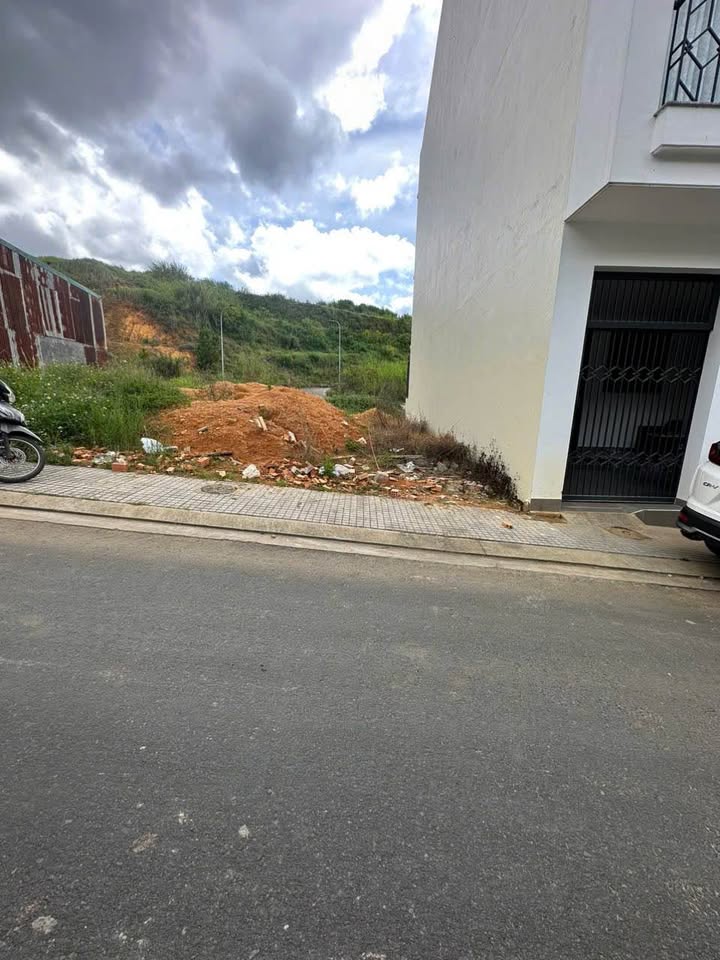 Đất nền An Sơn, P4 Đà Lạt 75m² giá 6.35 tỷ - Đường nhựa thông thoáng, an ninh yên tĩnh!