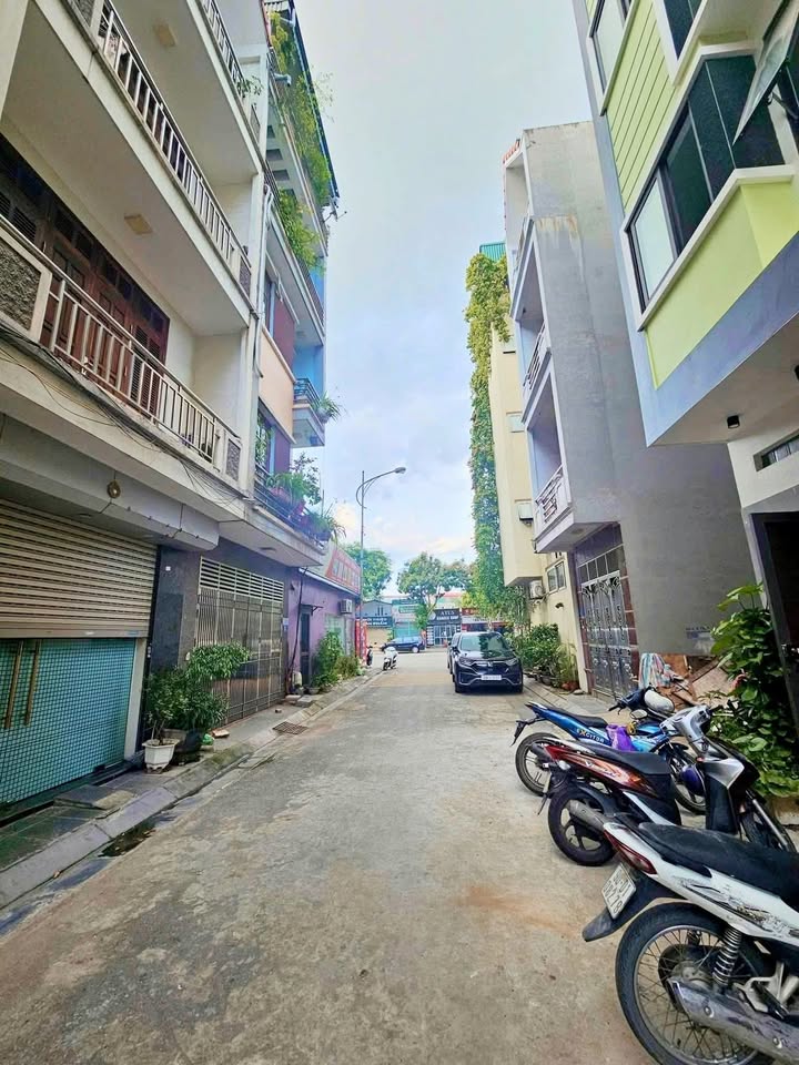 Nhà cho thuê tại Nguyễn Văn Cừ, Gia Thụy 50m² giá 5 triệu - Kinh doanh thuận lợi!