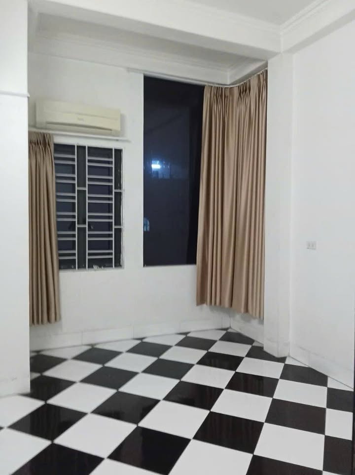 Nhà nguyên căn phố Tân Thụy, Phúc Đồng, Long Biên 3PN giá 6.5 triệu - An ninh tốt, yên tĩnh!