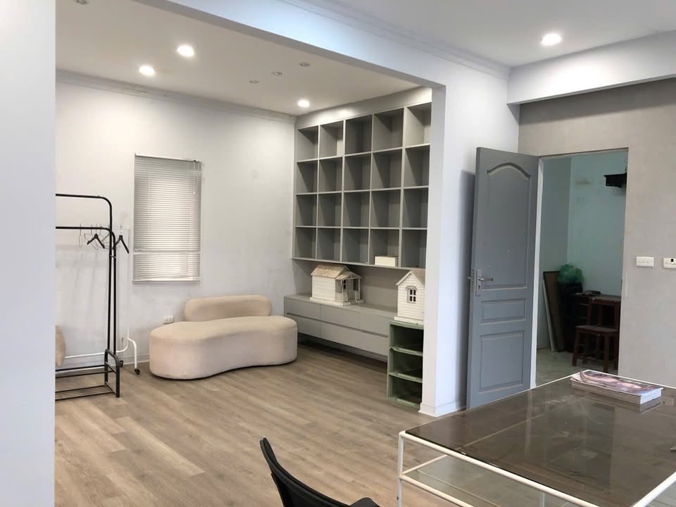 Phòng cho thuê tại đường Hồng Tiến, Long Biên 80m² chỉ 5 triệu/tháng - Chính chủ cho thuê ngay!