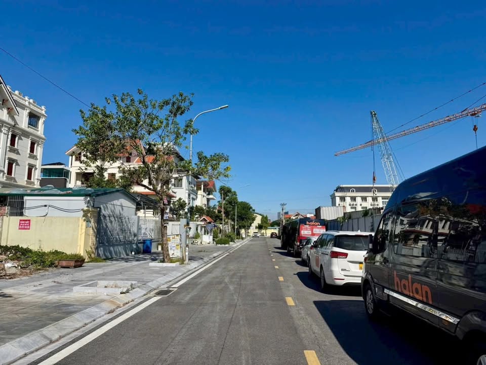 Bán đất biệt thự Hồng Hải Hạ Long 330m² - An ninh tốt, tiện ích đầy đủ!