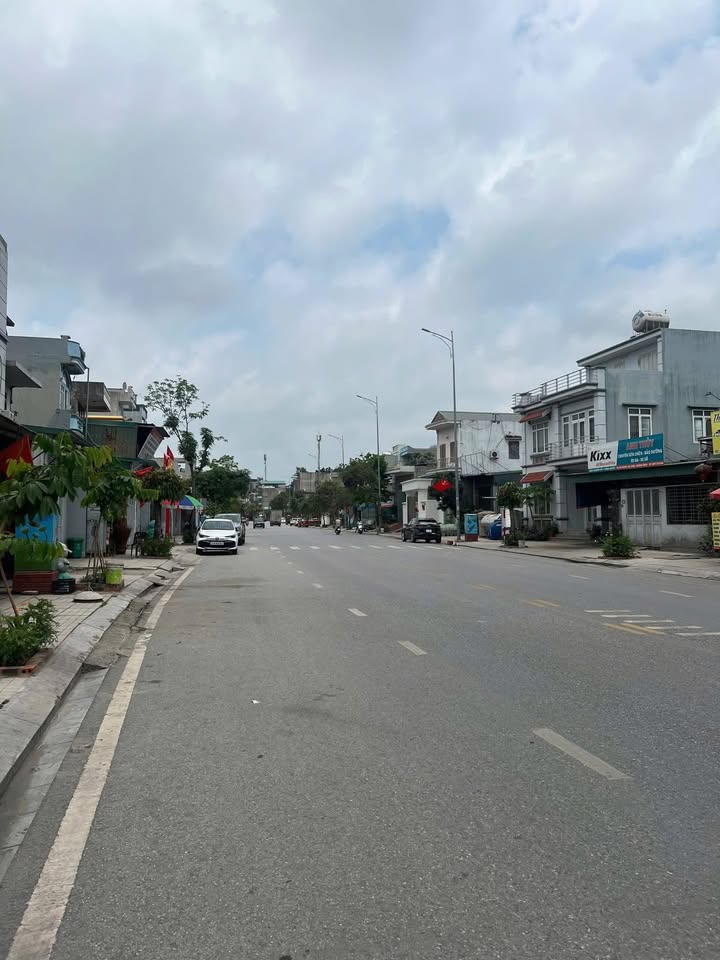 Nhà mặt đường 336, Hạ Long 83m² giá 4.xx tỷ - Vị trí kinh doanh lý tưởng!