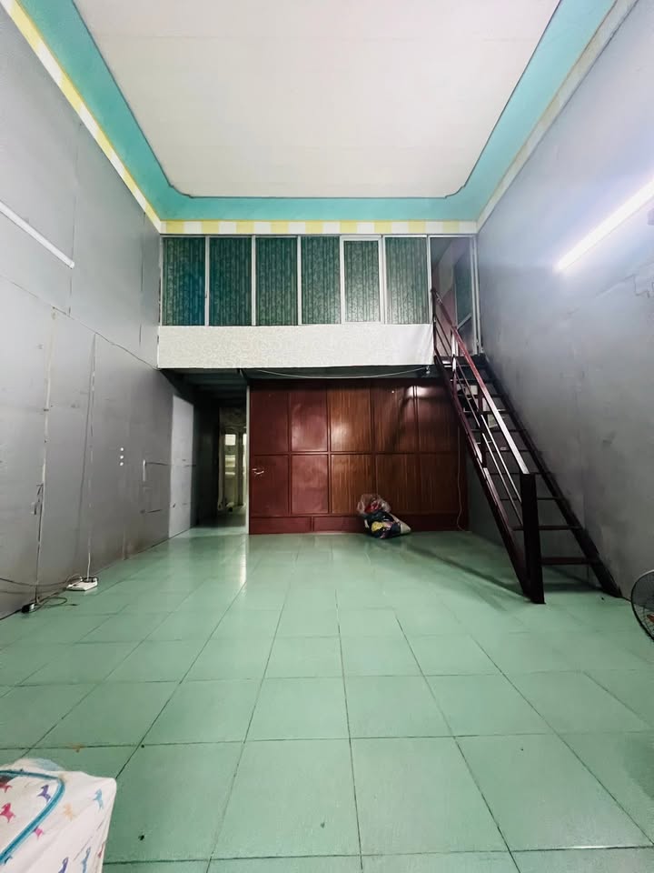 Nhà cấp 4 tại phường Quang Hanh 77m² giá 2.1 tỷ - Vị trí đắc địa, tiện ích đầy đủ!