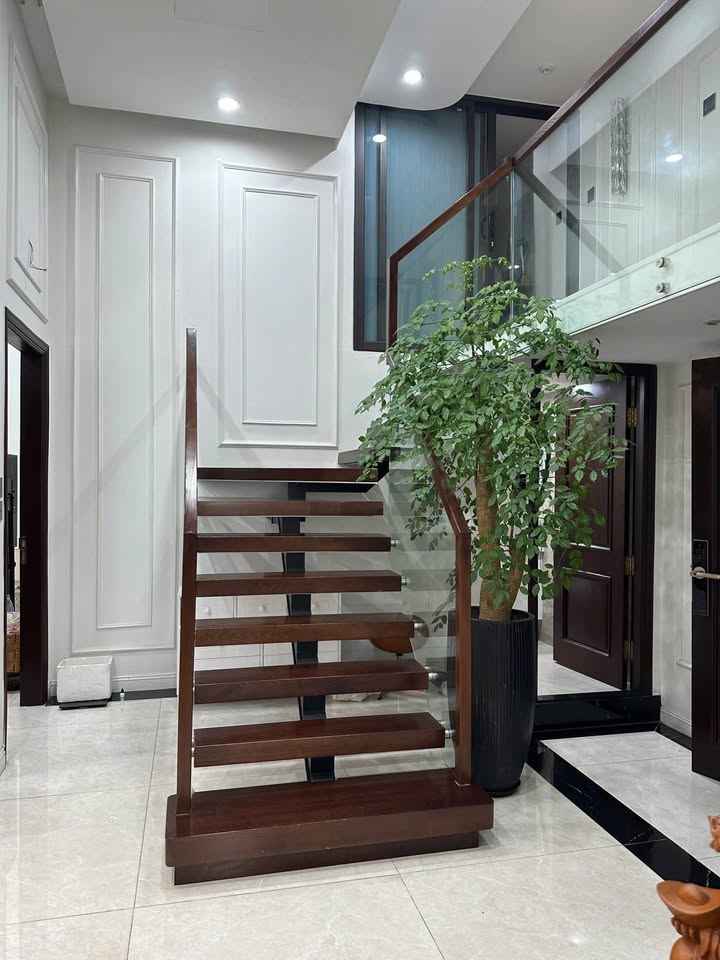 Căn hộ Thăng Long No1, Cầu Giấy 136m² giá 12 tỷ - Full nội thất đẹp!