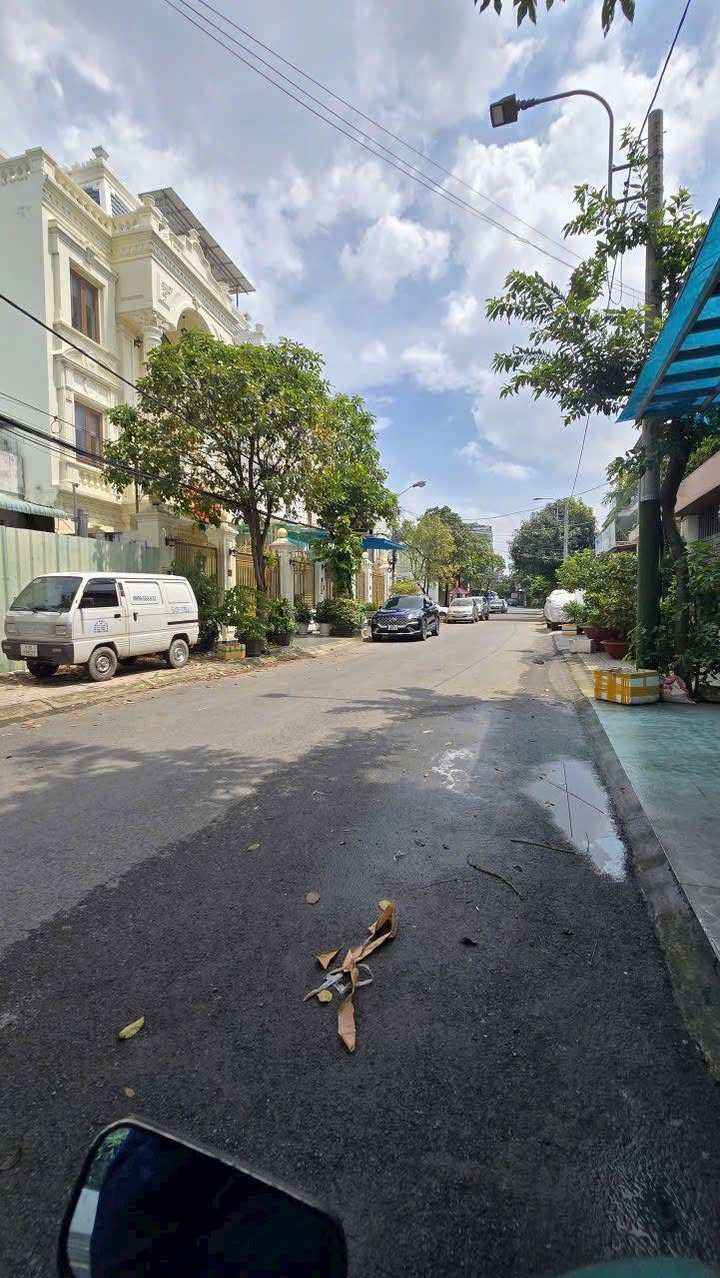 Nhà mặt tiền đường 12m tại Tây Thạnh, Tân Phú - Giá 18.5 tỷ, thương lượng chính chủ!