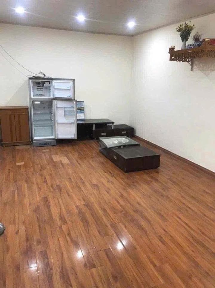 Căn hộ cho thuê Khu tập thể K2 Láng Hạ 60m² giá 7 triệu - Nhận ngay!