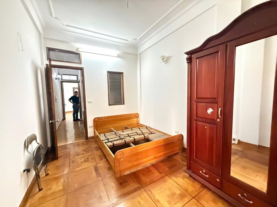 Nhà nguyên căn 40m² Ngõ 12 Chùa Bộc, Đống Đa - Thuận tiện cho gia đình và trung tâm tiếng Anh!