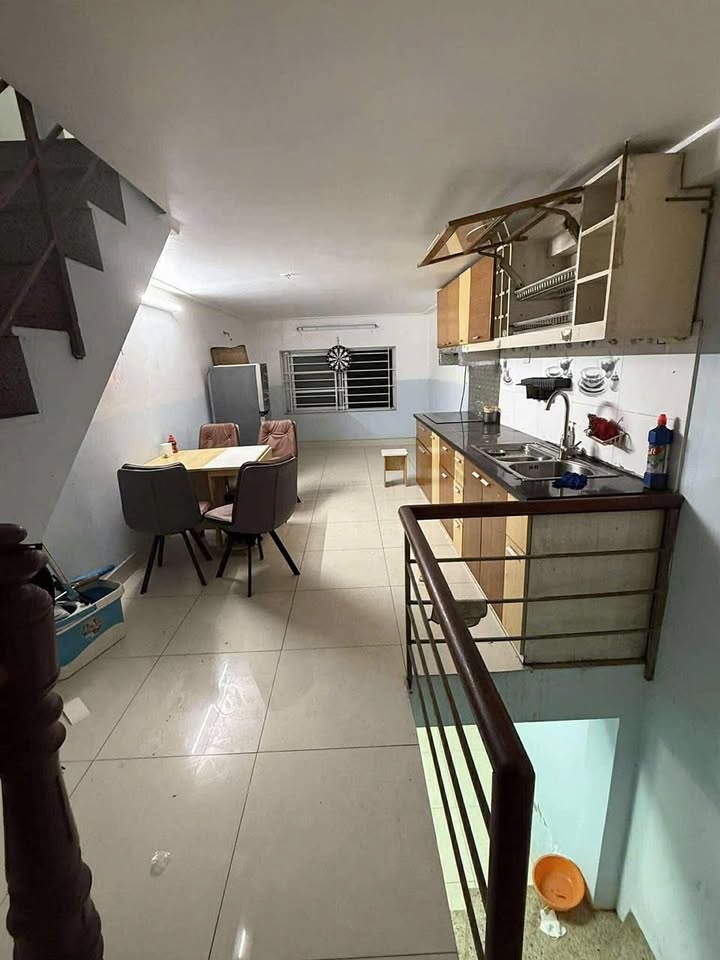 Nhà cho thuê ngõ 129 Nguyễn Trãi, Thanh Xuân 35m² - Full đồ, nhận nhà ngay!