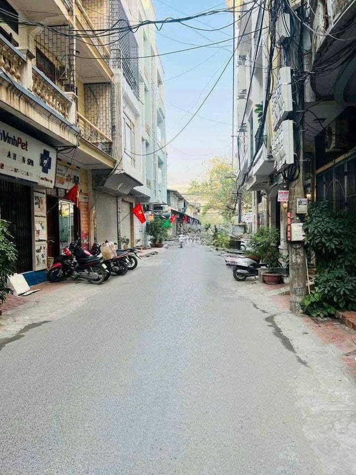 Nhà nguyên căn 50m² đường Trường Chinh, Thanh Xuân - Cho thuê gấp, tiện làm văn phòng!