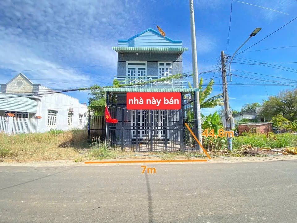 Nhà 2 tầng xã Tân Hải, thị xã Phú Mỹ 305m² giá 3.8 tỷ - Cần bán gấp!