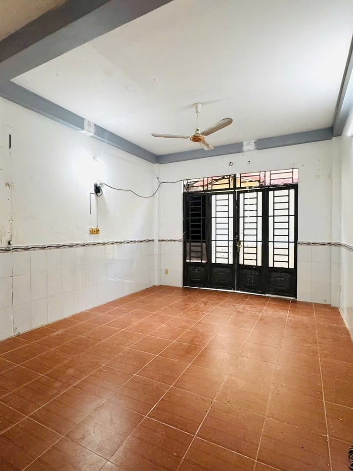 Nhà cho thuê tại Nguyễn Văn Săng, Tân Sơn Nhì, Tân Phú 24m² chỉ 4.5 triệu - Phù hợp làm kho hoặc ở!