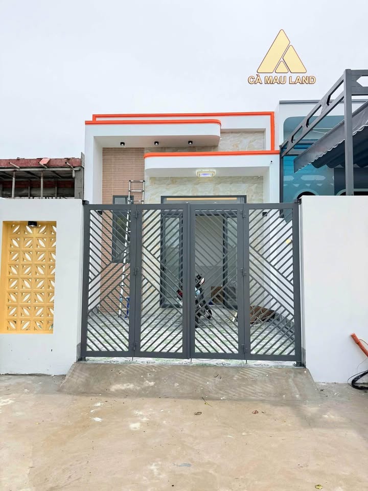 Nhà mới tinh 100m² tại phường An Xuyên, Cà Mau - Chỉ 1 tỷ, hoàn công đầy đủ!