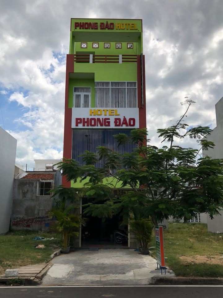 Khách sạn 4 tầng mặt tiền Hùng Vương Tuy Hòa 100m² giá 9.3 tỷ - Cơ hội vàng đầu tư!