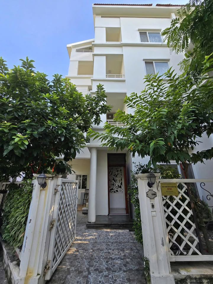 Cho thuê nhà liền kề góc Splendora Mailand Hà Nội 135m² - Nội thất cao cấp, chỉ việc vào ở!