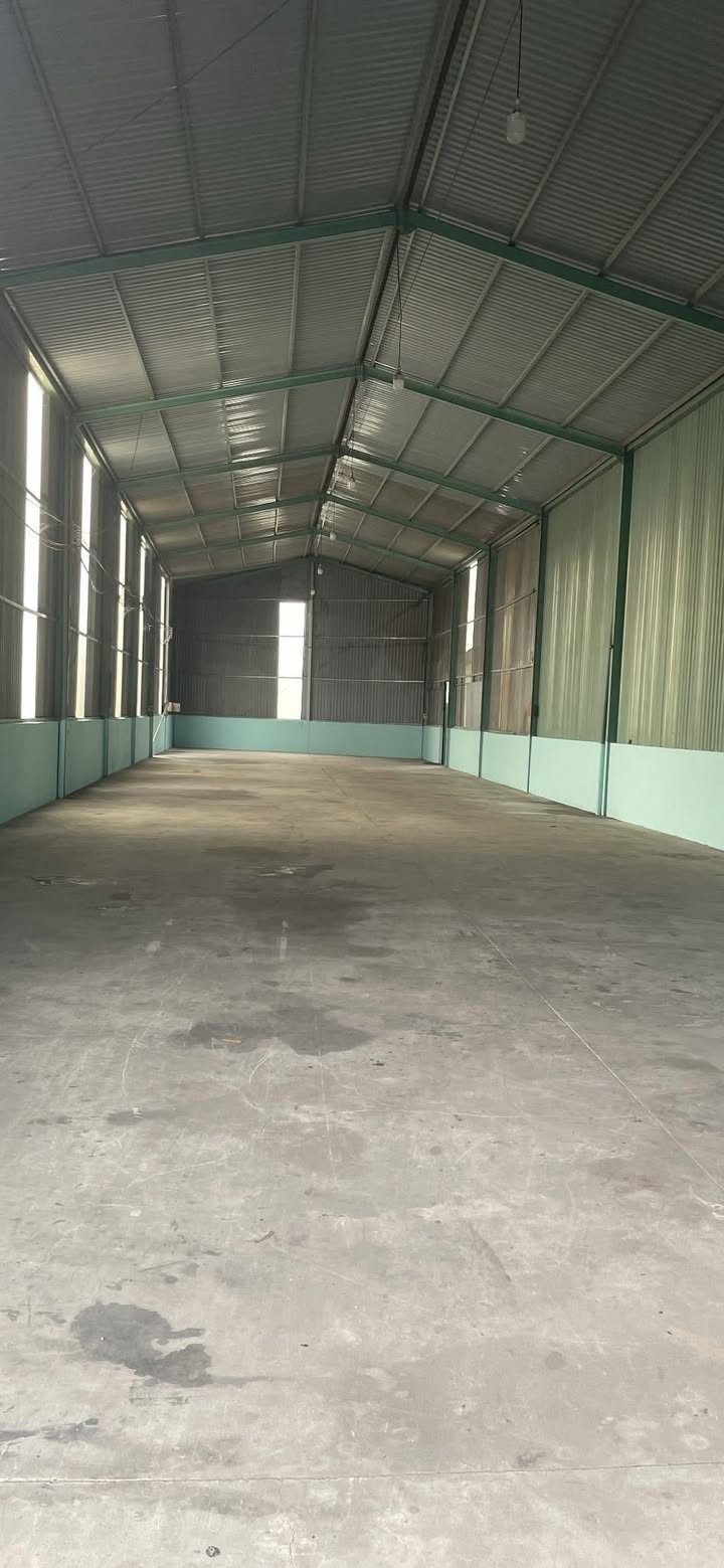 Kho cho thuê Tân Phước Khánh 500m² giá 25 triệu - Mặt tiền đường nhựa xe công