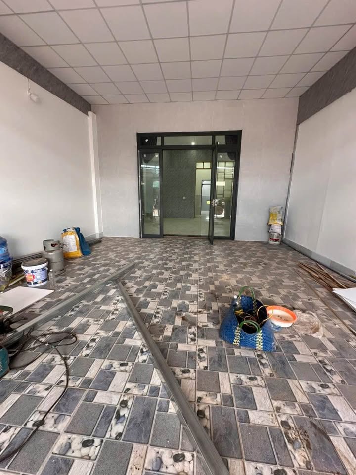 Nhà mặt tiền kinh doanh tại Buôn Đôn 90m² giá 2.2 tỷ - Gần chợ tiện ích đầy đủ!