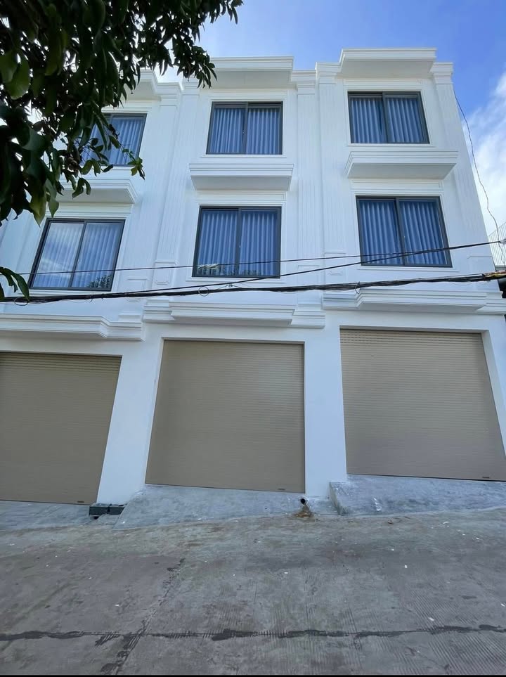 Nhà liền kề 47 Đồng Sỹ Bình, Buôn Ma Thuột 62m² giá 3.68 tỷ - Full nội thất cơ bản