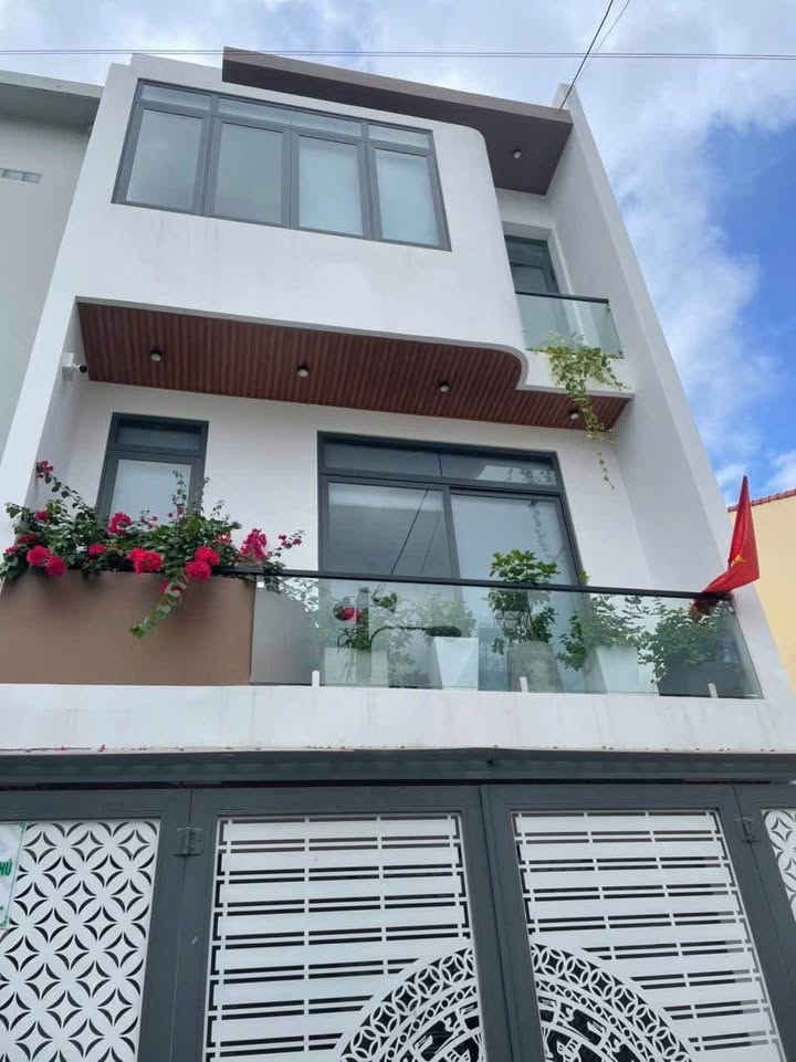 FrontHouse mặt tiền đường Nguyễn Tri Phương, 55m² giá 5.25 tỷ - Cơ hội đầu tư tuyệt vời!