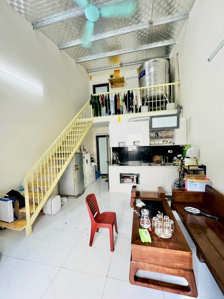 Nhà cấp 4 Yên Nghĩa 40m² giá 4.5 tỷ - Gần trường học và tiện ích giao thông!