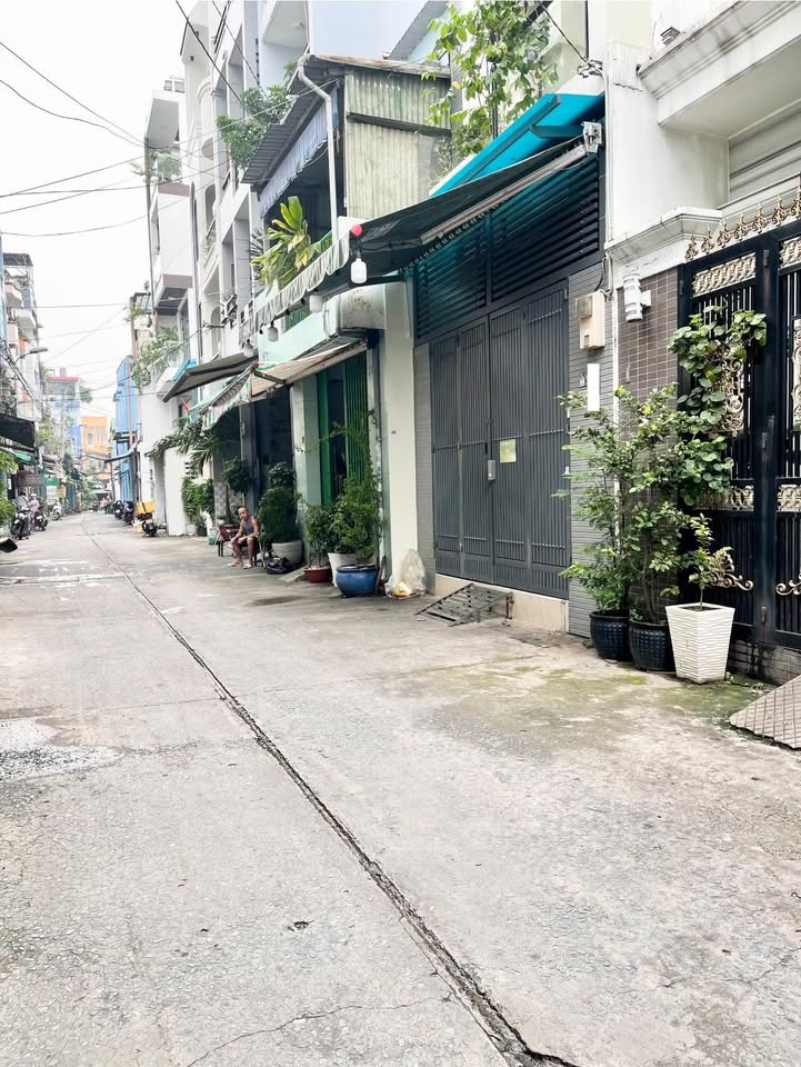 FrontHouse Ông Ích Khiêm Q11 36m² giá 5 tỷ - Hẻm kinh doanh sầm uất!