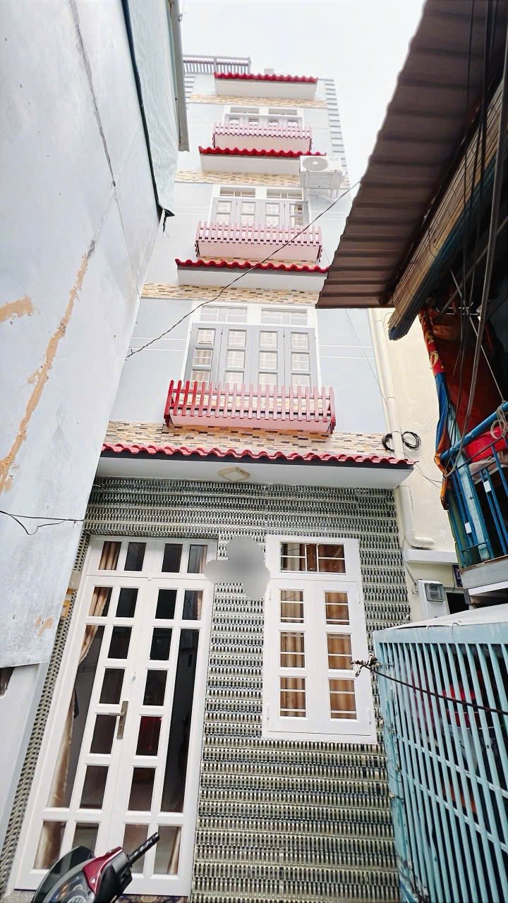 Nhà 5 tầng Tôn Đản, Quận 4 giá 2.9 tỷ - Sẵn sàng ở ngay!