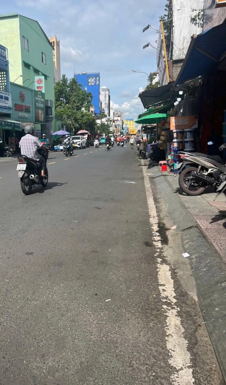 Nhà mặt tiền phường 11, quận 3, diện tích 63m² giá 12 tỷ - Vị trí kinh doanh đắc địa!