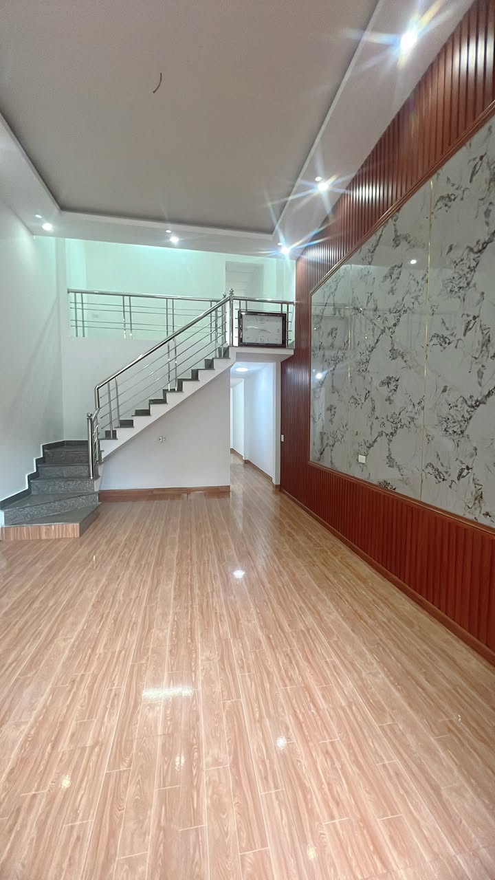 Nhà cấp 4 gác lửng Cốc Lếu 65m² giá 2 tỷ - Hướng Đông Nam thoáng mát!