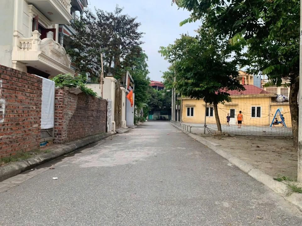 Đất Kẻ Tạnh, Giang Biên 52m² giá 5.28 tỷ - Cơ hội đầu tư tuyệt vời!