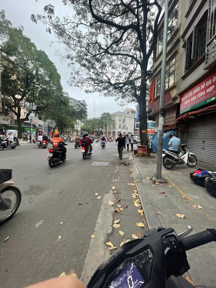 Bán nhà mặt phố Lê Thanh Nghị 52m², 5 tầng - Kinh doanh đắc địa!