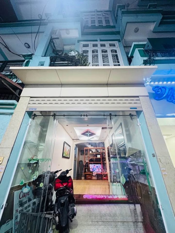 Nhà mặt ngõ Kim Giang 45m² giá 10 tỷ - Kinh doanh sầm uất, ô tô dừng đỗ thuận tiện!
