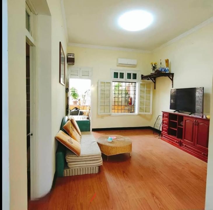 Cho thuê nhà tập thể Giáp Bát 80m² giá 8.5 triệu - Nhà mới sửa đẹp, phù hợp hộ gia đình!