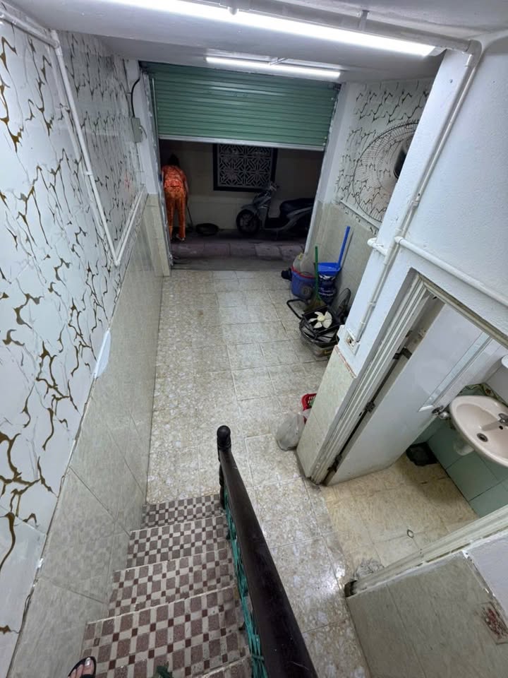 Nhà 3 tầng cho thuê tại ngõ 256 Lê Thanh Nghị - Giá thỏa thuận hợp lý!