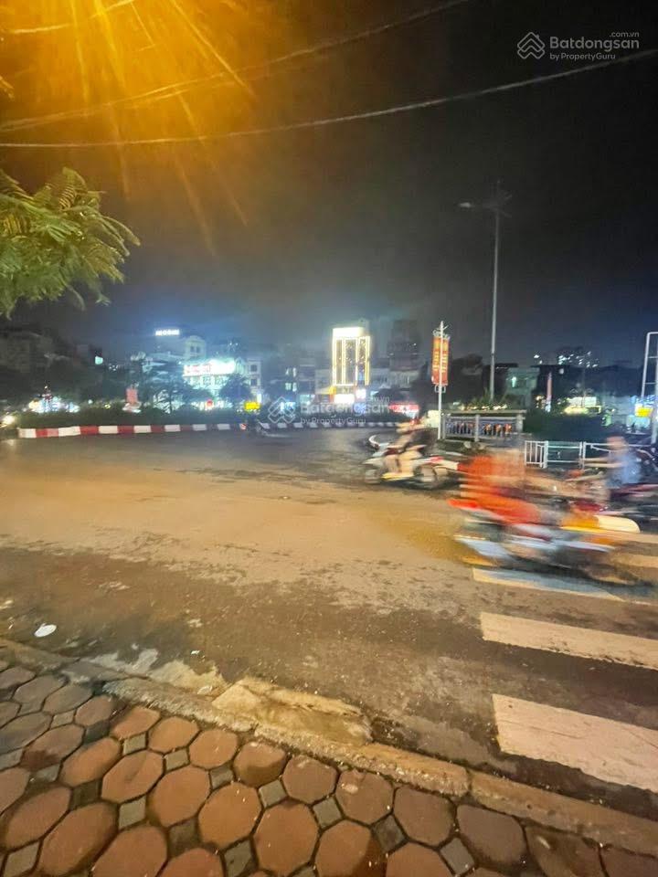 Nhà mặt phố Vũ Tông Phan, Thanh Xuân 72m² giá 31.x tỷ - Vị trí đắc địa, kinh doanh tấp nập!