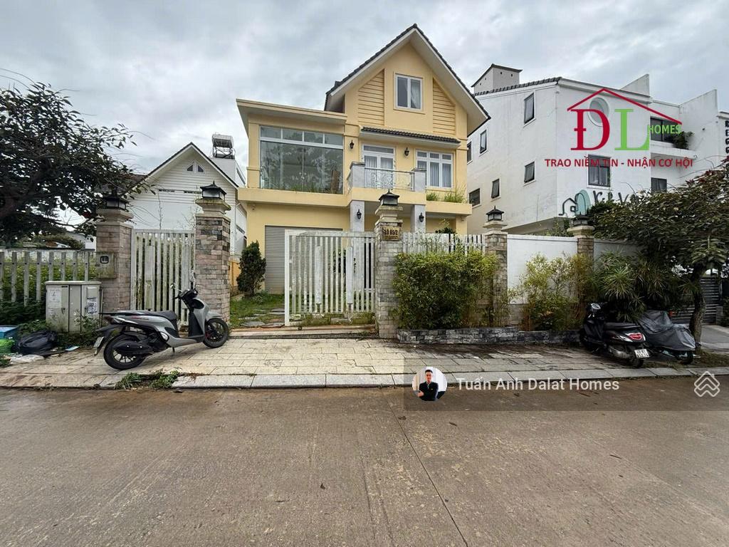 Biệt thự Golf Valley Đà Lạt 308m² giá 38 tỷ - Nội thất gỗ cao cấp, không gian nghỉ dưỡng đẳng cấp!