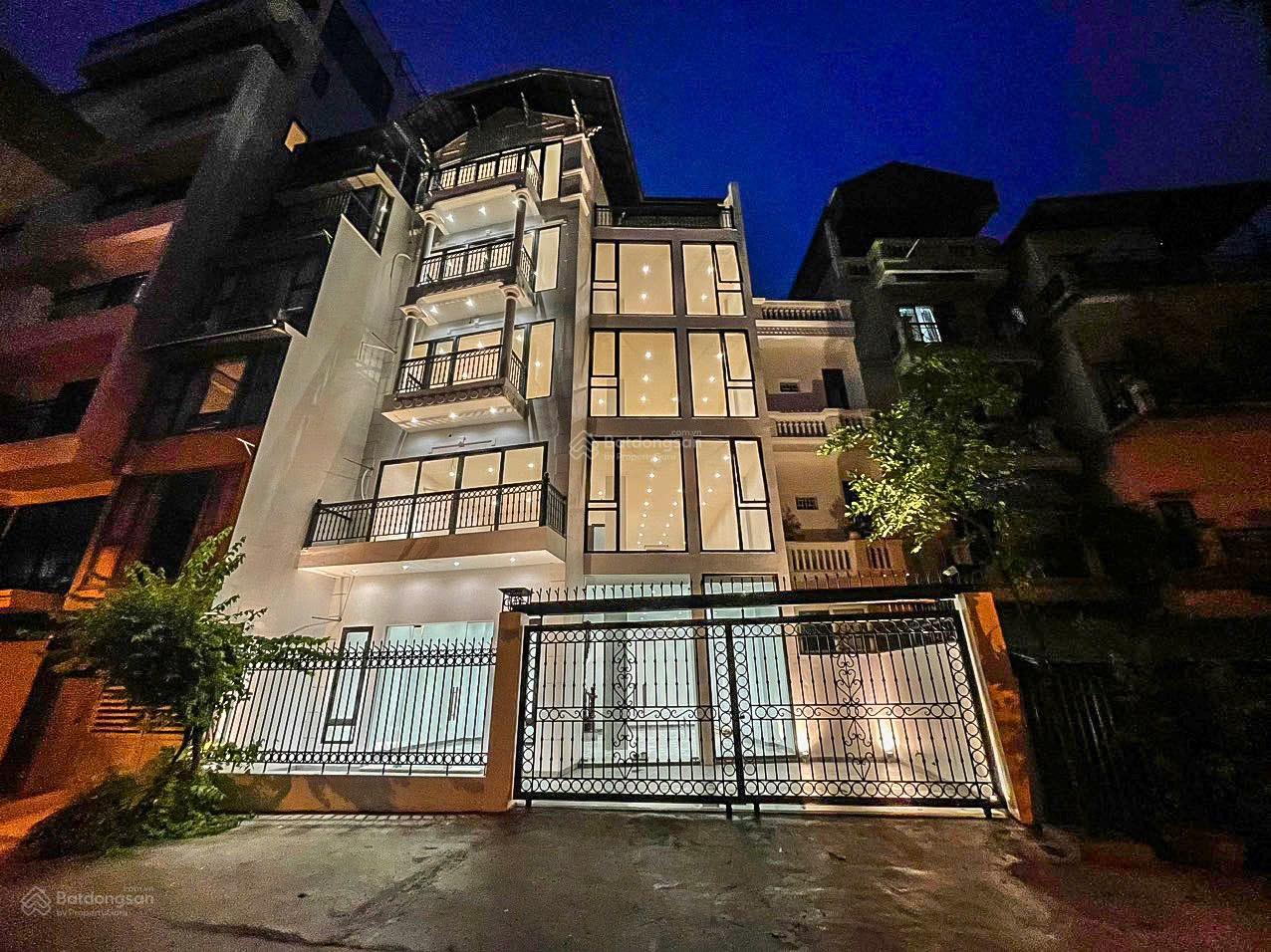 Biệt thự cho thuê tại phố Từ Hoa, Tây Hồ, 140m² giá 90 triệu - Thích hợp làm spa, mầm non, công ty