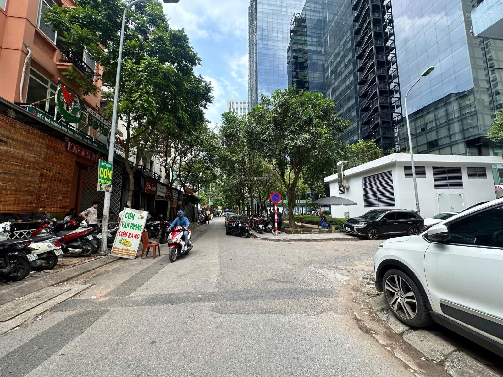 Cho thuê biệt thự 5PN, 4WC, 92m2 giá 50 triệu - Thiết kế hiện đại tại Cầu Giấy!